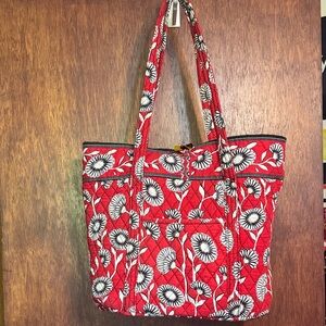 Vera Bradley tote - 2011 retired pattern “Deco Daisy”